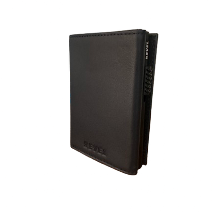 Проследимият кожен портфейл EP302 с RFID защита